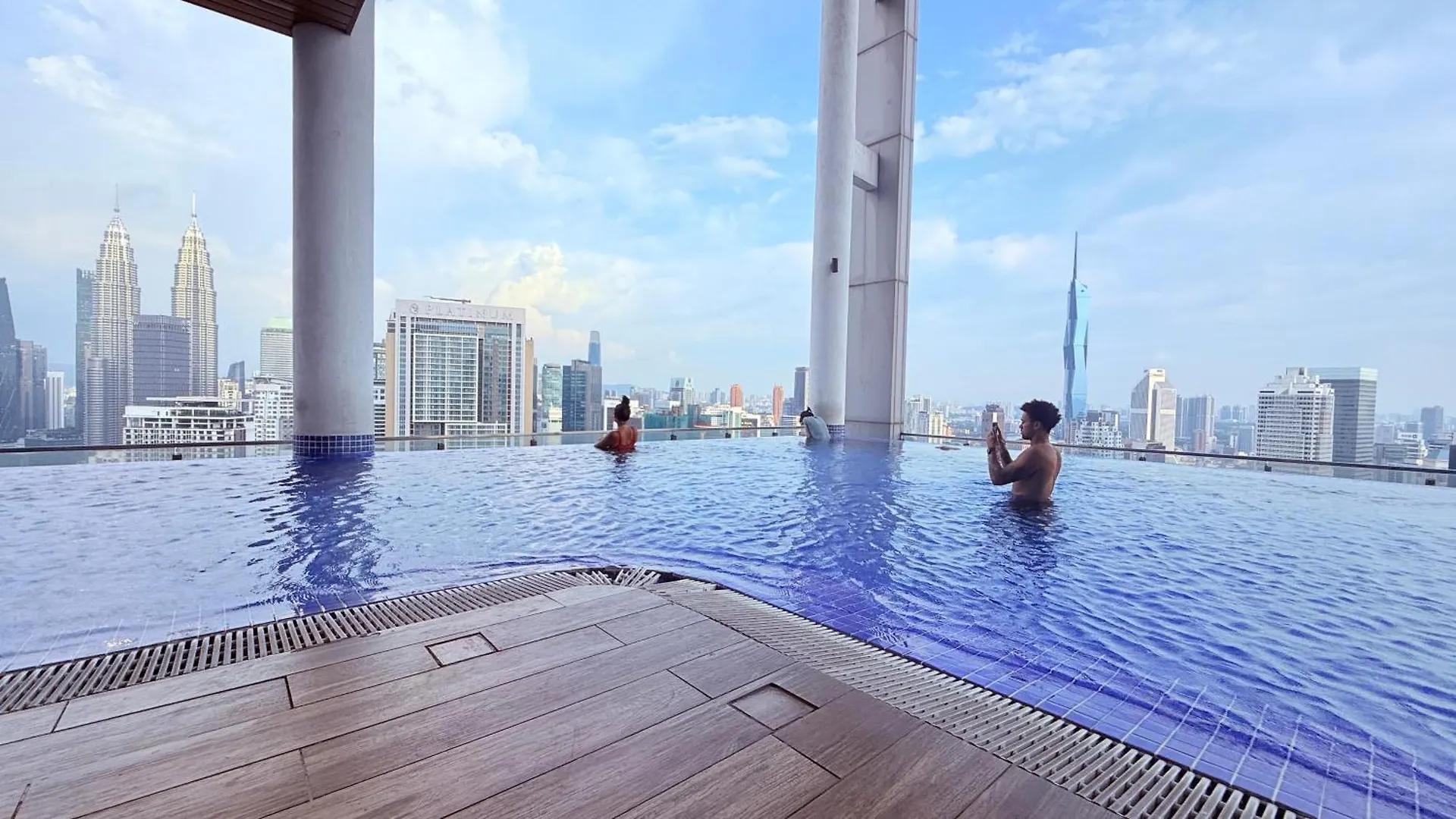 The Colony Infinitum Relax Suites Klcc Kuala Lumpur